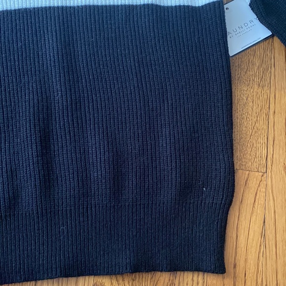 Colorblock Sweater - Picture 7 of 11